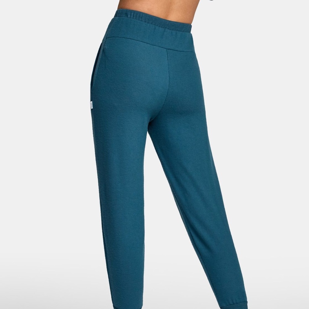🌴🌼RVCA- CADENCE PANTS🌼🌴 - Picture 7 of 9